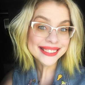 Meet your Posher, Stacy